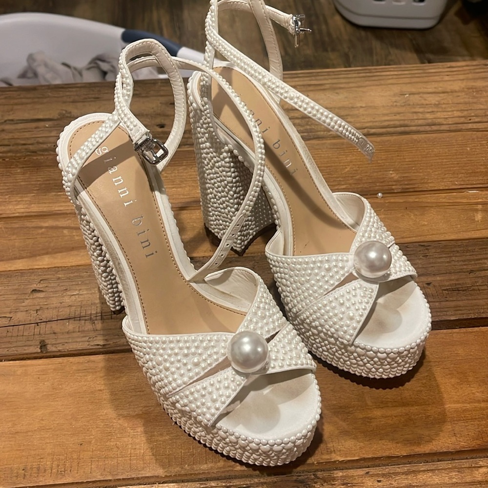 Gianna Bini Pearl Platforms